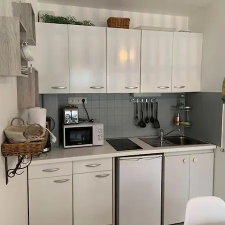 בית נופש Souplex 50m Et Commerces *