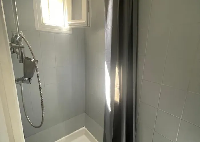 בית נופש Souplex 50m Et Commerces הולגאט