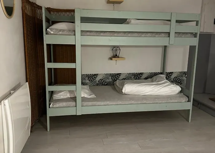 בית נופש Souplex 50m Et Commerces